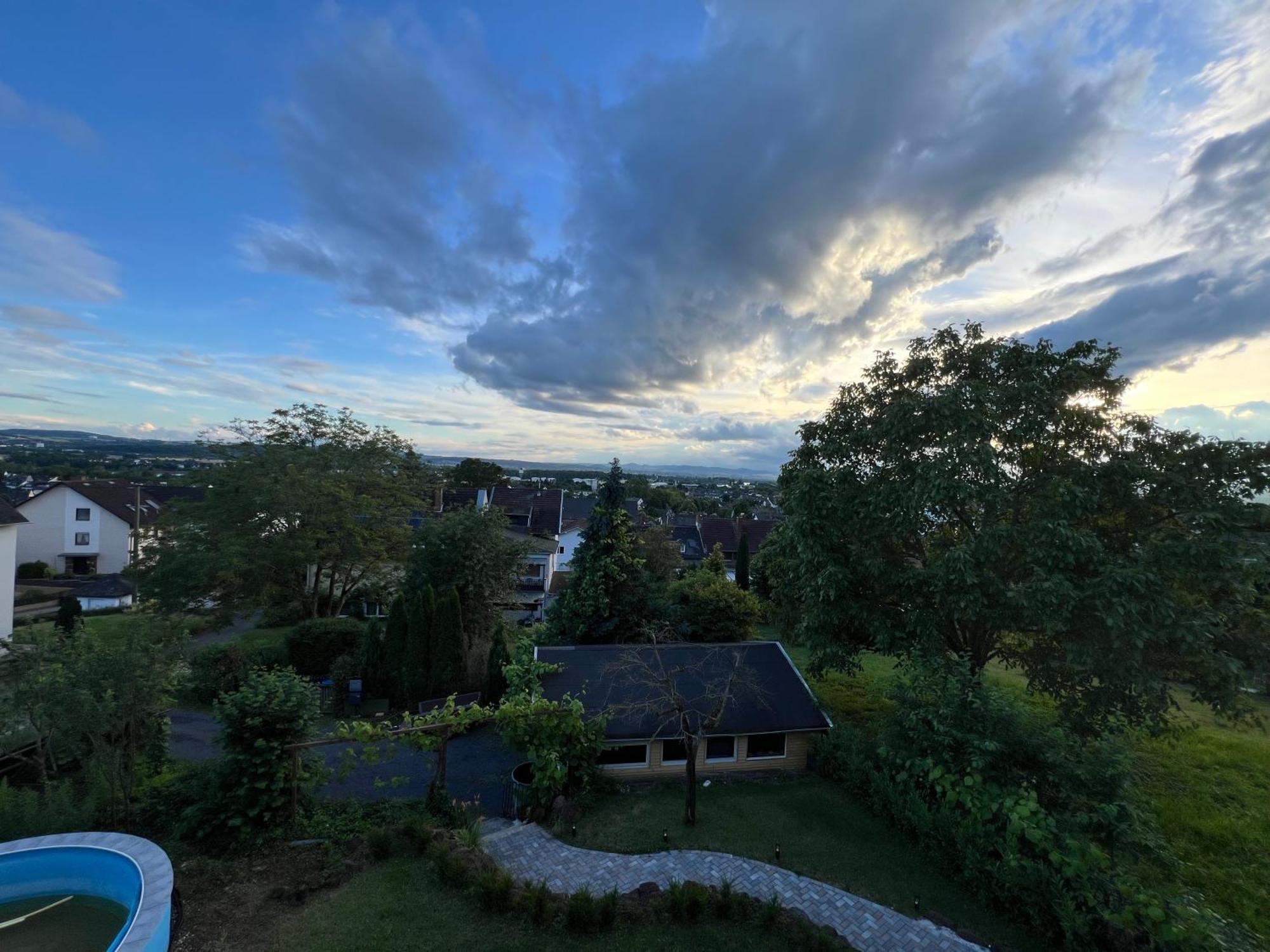 Wohnung Mit Schoenem Aussicht Bendorf Luaran gambar